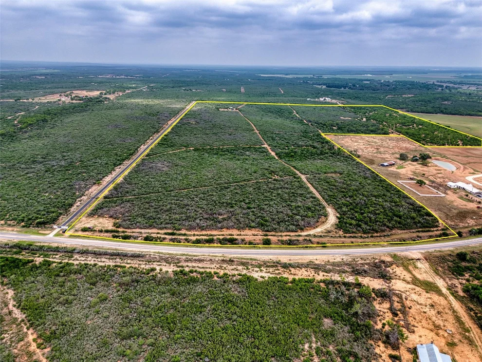 Unit for sale at 5394 Fm 2200 W, Moore, TX 78016
