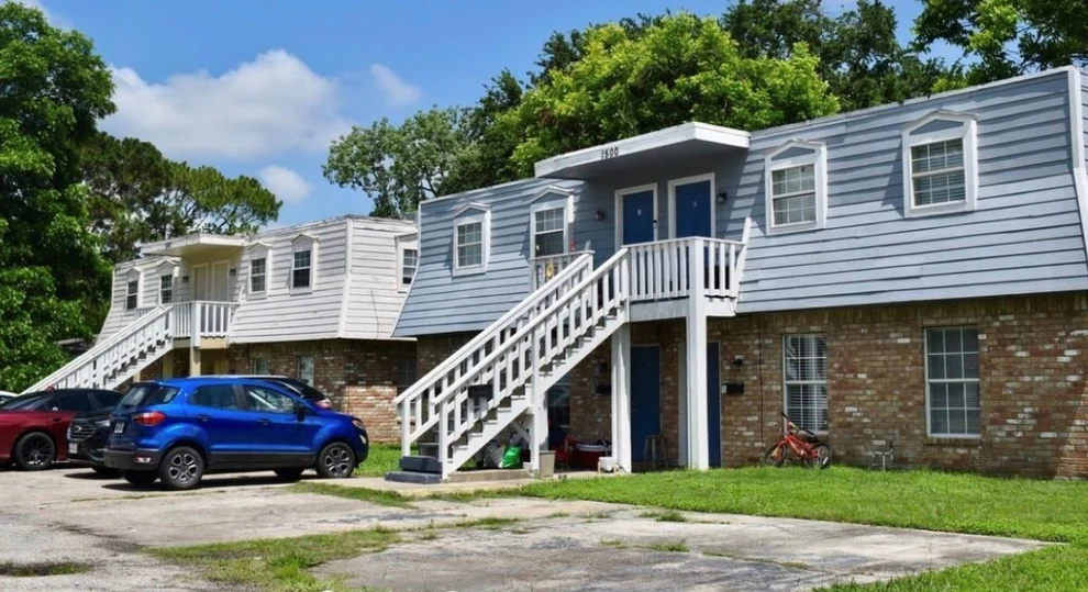 Unit for sale at 1500 Oleander Drive, La Marque, TX 77568