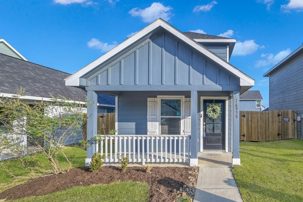 Unit for sale at 16939 Marie Village Drive, Conroe, TX 77306