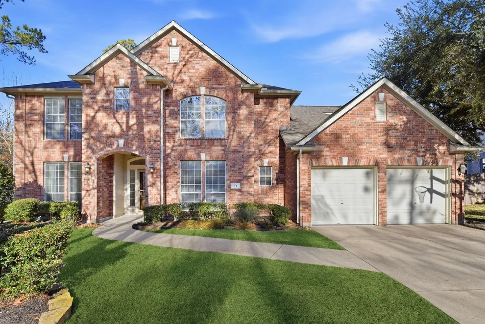 Unit for sale at 11 Barlow Court, The Woodlands, TX 77382