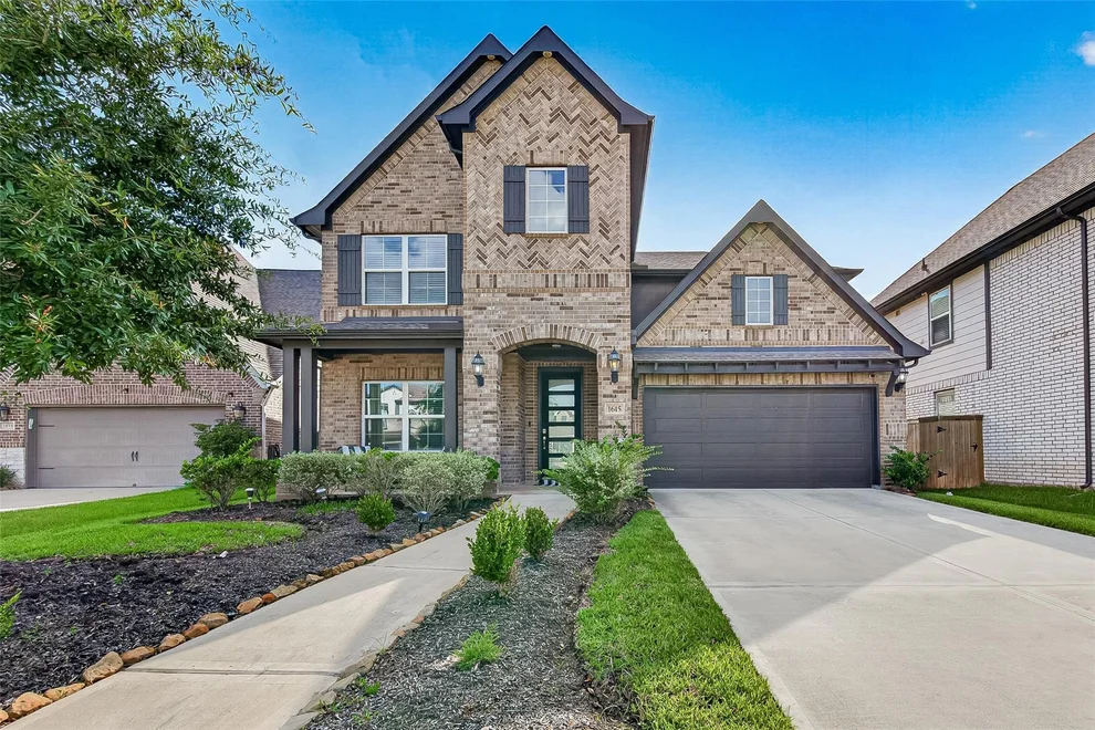 Unit for sale at 1615 Rosedale Drive, Missouri City, TX 77459