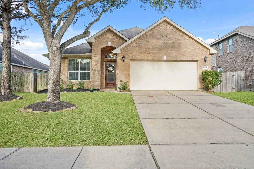 Unit for sale at 13739 Mckinney Creek Lane, Houston, TX 77044