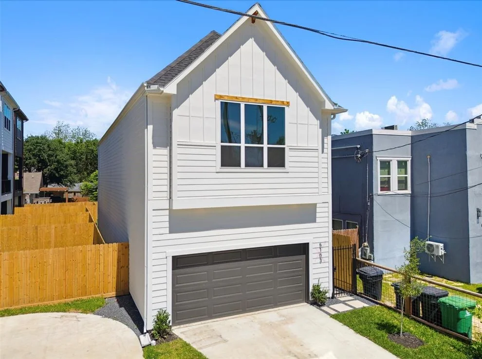 Unit for sale at 5103 Sherman, Houston, TX 77011