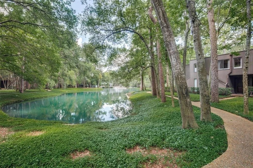 Unit for sale at 49 Litchfield Lane, Houston, TX 77024