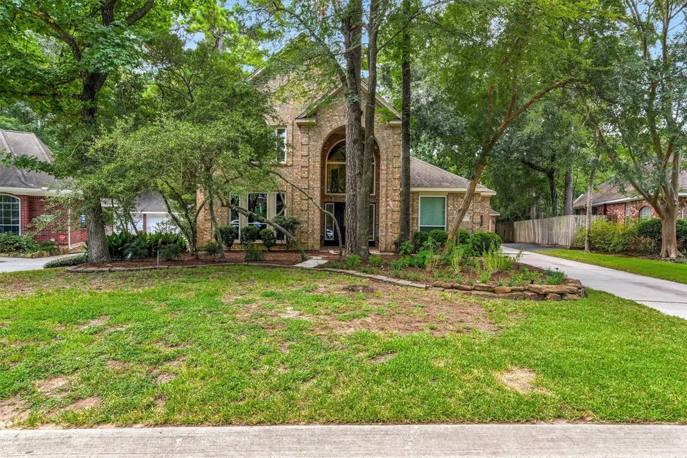 Unit for sale at 23 Townsend Place, The Woodlands, TX 77382