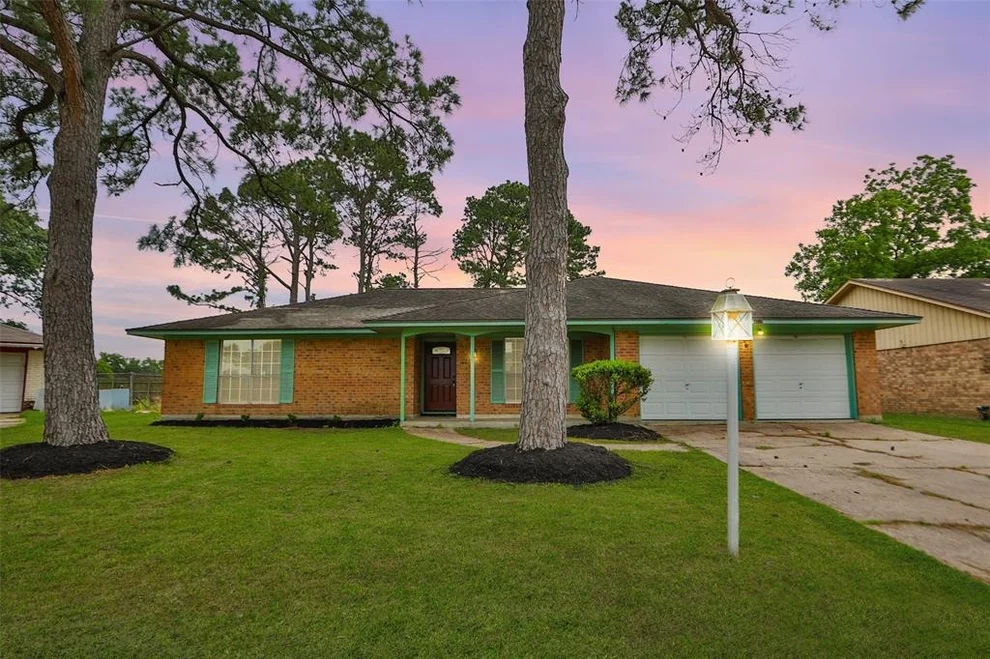 Unit for sale at 4517 Coachman Drive, Baytown, TX 77521
