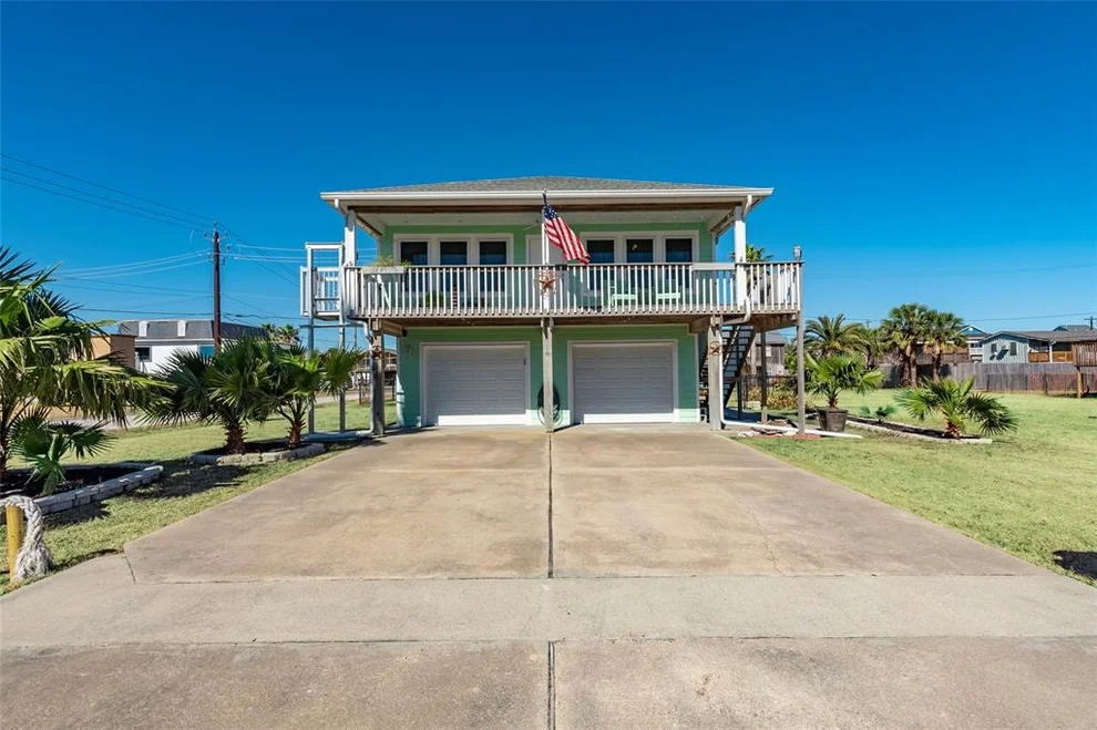 Unit for sale at 16550 Jolly Roger Road, Jamaica Beach, TX 77554