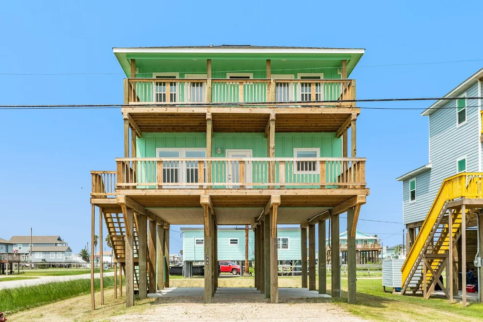 Unit for sale at 344 Thunder Road, Surfside Beach, TX 77541