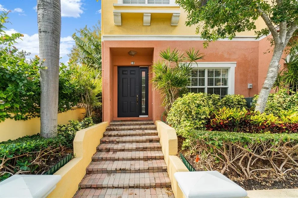 Unit for sale at 290 NE 5th Avenue, Delray Beach, FL 33483
