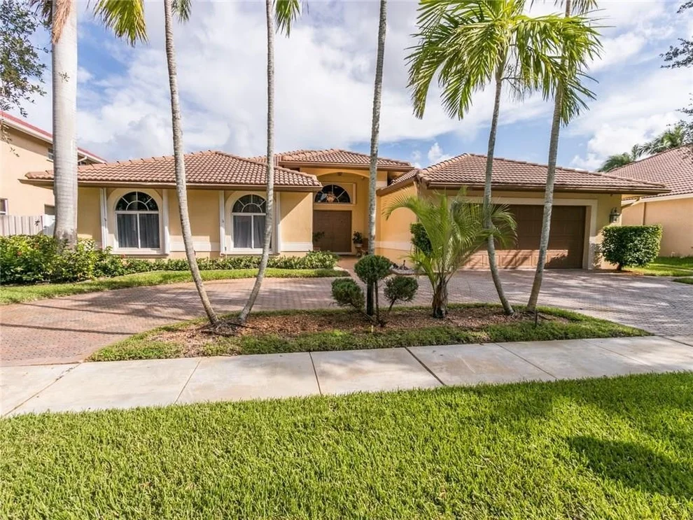 Unit for sale at 17335 SW 13th Street, Pembroke Pines, FL 33029