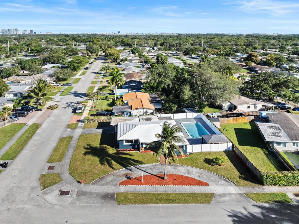 Unit for sale at 1900 SW 33rd Avenue, Fort Lauderdale, FL 33312