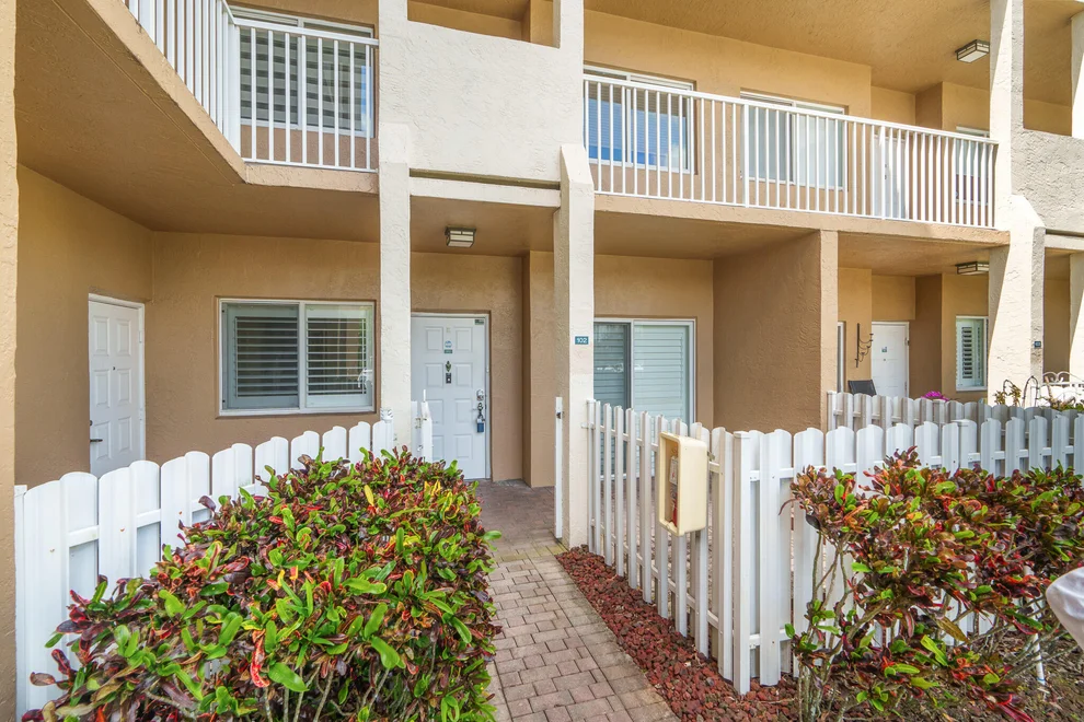 Unit for sale at 7623 Southampton Terrace, Tamarac, FL 33321