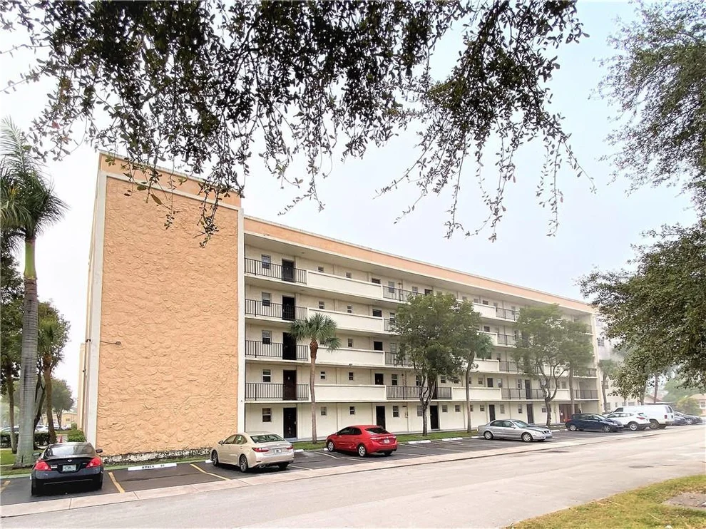 Unit for sale at 220 SW 9th Avenue, Hallandale Beach, FL 33009