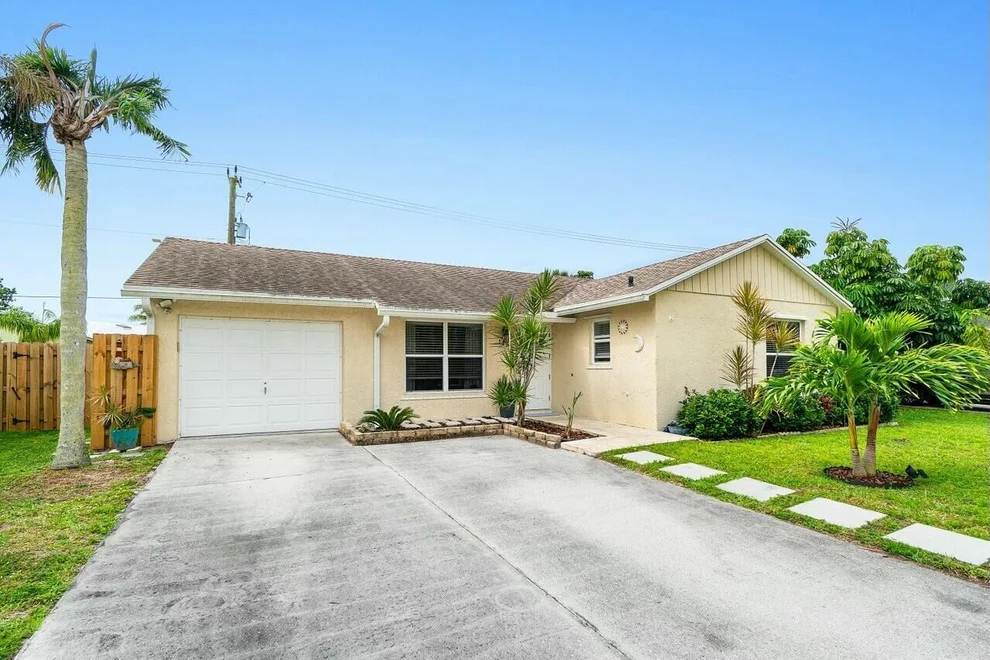 Unit for sale at 121 Deerfield Drive, Jupiter, FL 33458