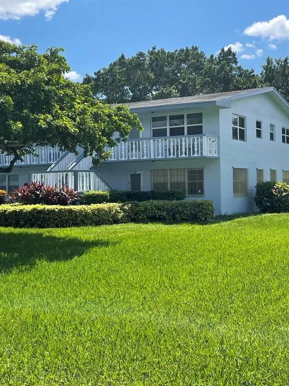 Unit for sale at 127 Canterbury F, West Palm Beach, FL 33417