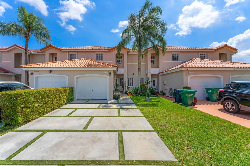 Unit for sale at 13860 SW 102nd Terrace, Miami, FL 33186