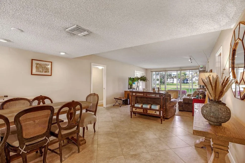 Unit for sale at 907 Cypress Terrace, Pompano Beach, FL 33069