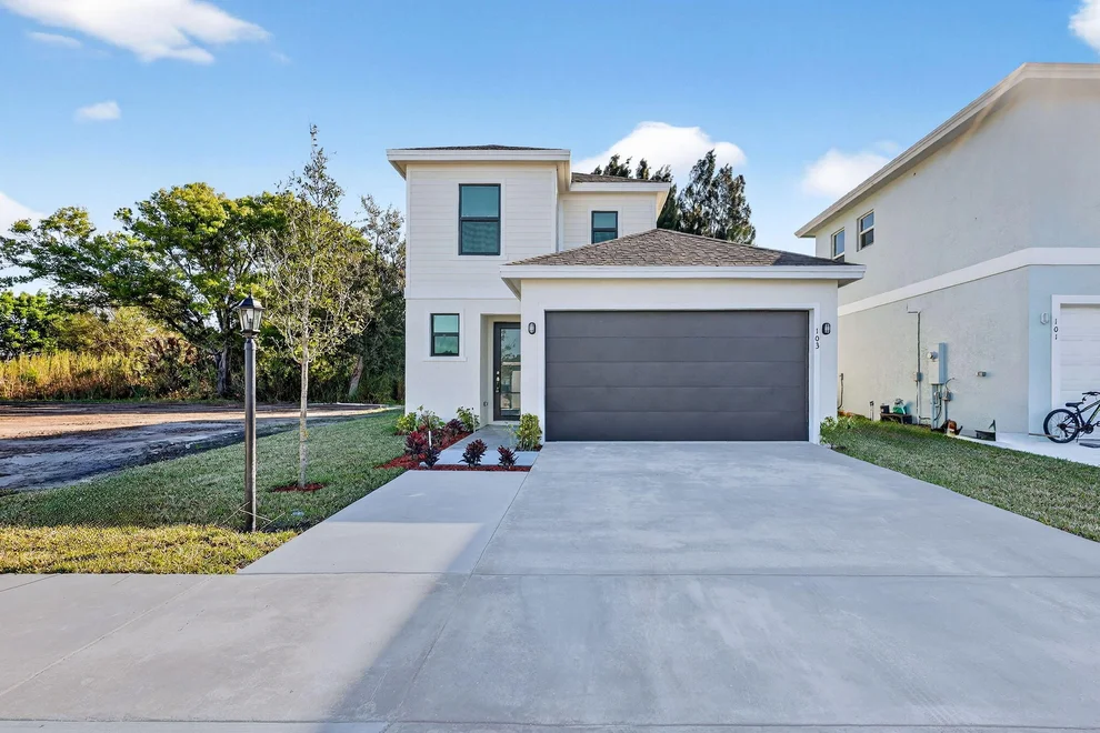 Unit for sale at 103 SW Seminole Crossing Street, Indiantown, FL 34956