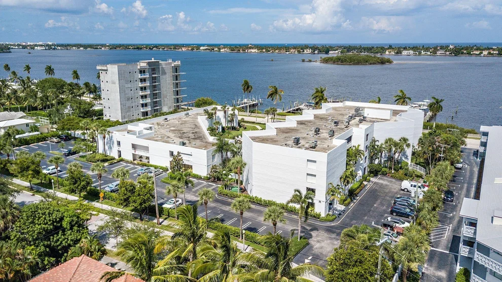 Unit for sale at 3701 S Flagler Drive, West Palm Beach, FL 33405
