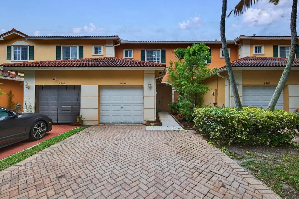 Unit for sale at 6600 Catalina Lane, Tamarac, FL 33321