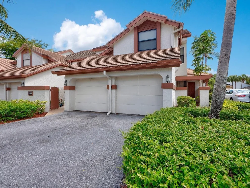 Unit for sale at 12676 Shoreline Drive, Wellington, FL 33414