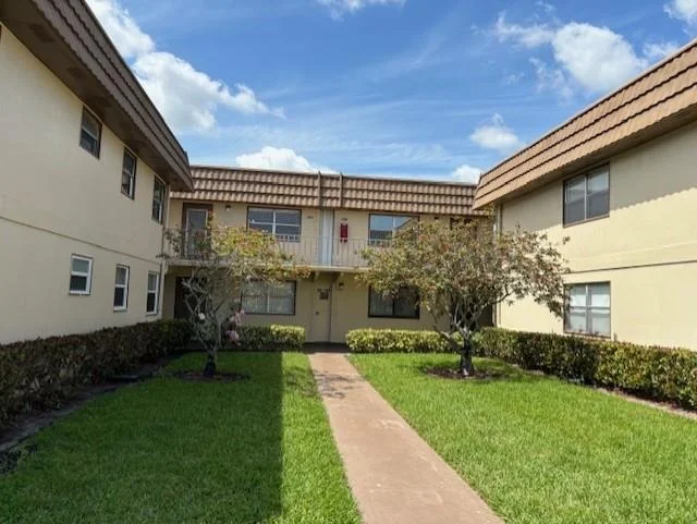Unit for sale at 261 Saxony F, Delray Beach, FL 33446