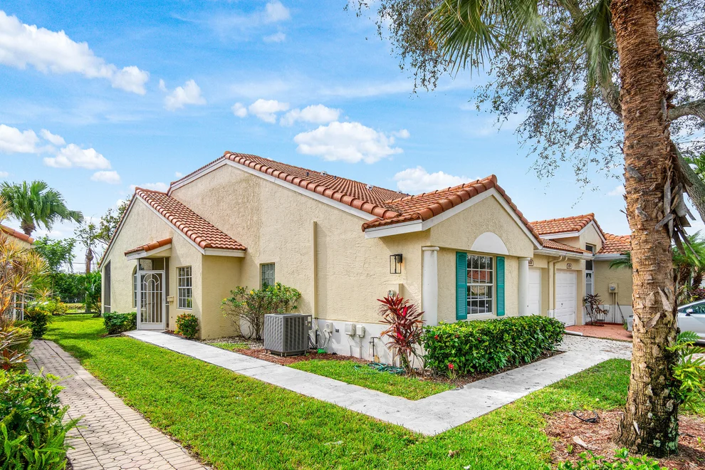Unit for sale at 6170 Lake Hibiscus Drive, Delray Beach, FL 33484