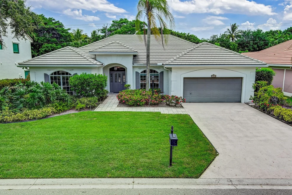 Unit for sale at 10270 Hunt Club Lane, Palm Beach Gardens, FL 33418