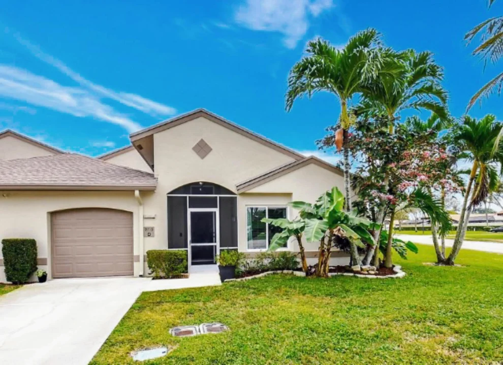 Unit for sale at 9719 Boca Gardens Circle N, Boca Raton, FL 33496