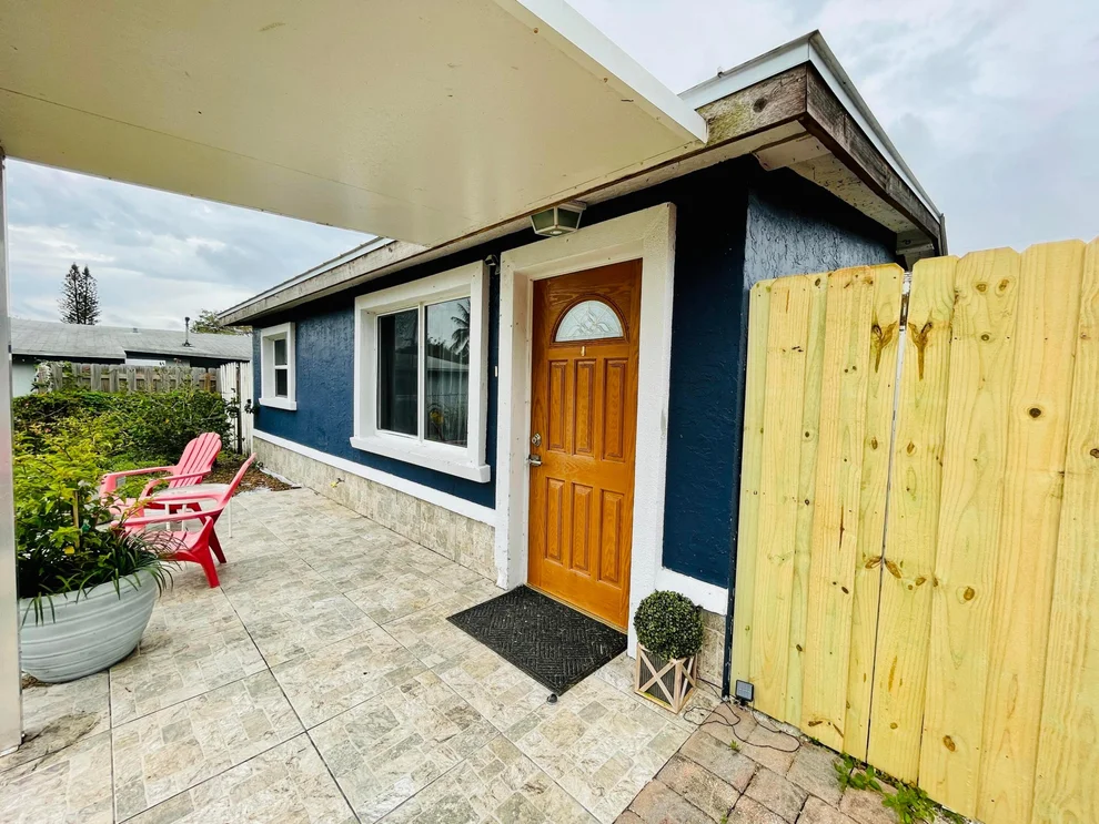 Unit for sale at 182 Glouchester Street, Boca Raton, FL 33487
