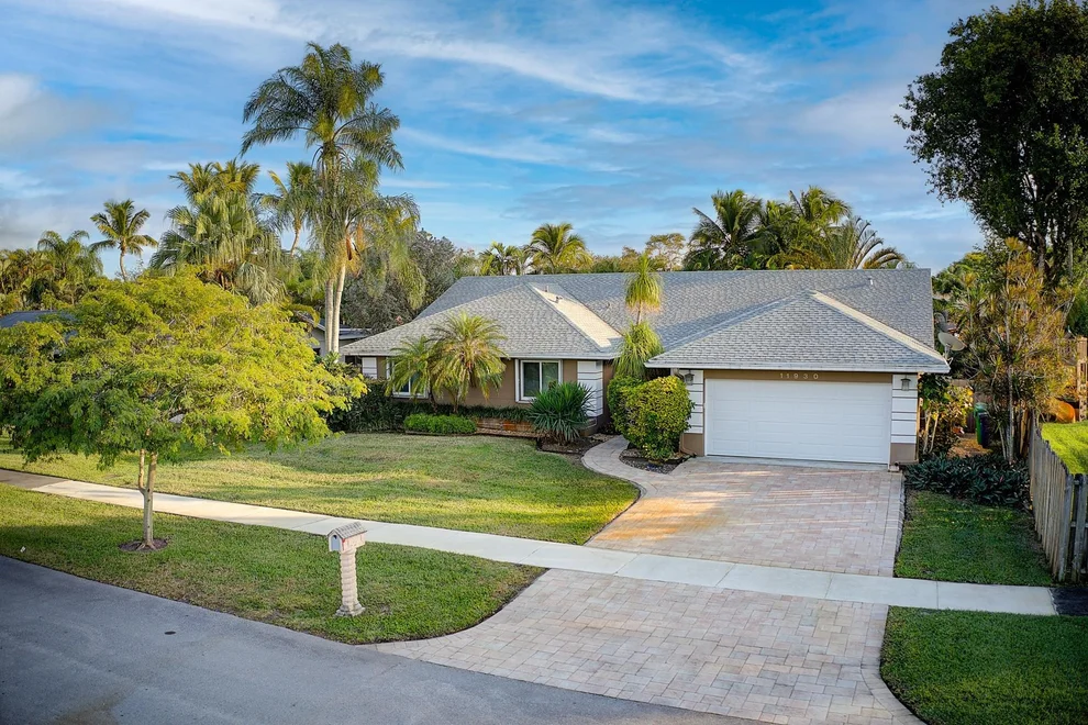 Unit for sale at 11930 SW 56th Street, Cooper City, FL 33330