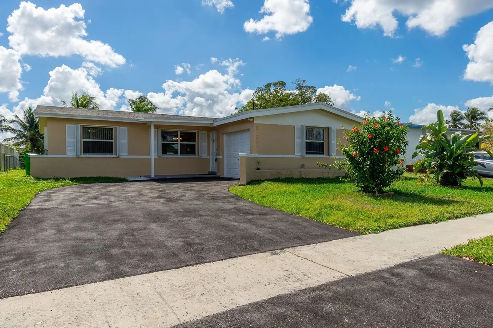 Unit for sale at 9182 NW 24th Place, Sunrise, FL 33322