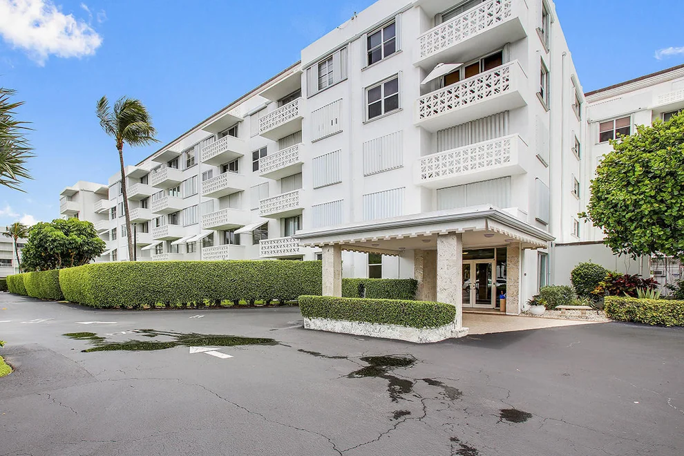 Unit for sale at 2840 S Ocean Boulevard, Palm Beach, FL 33480