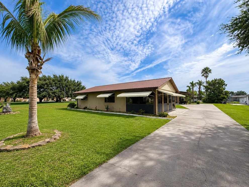 Unit for sale at 1095 CHOBEE Loop, Okeechobee, FL 34974