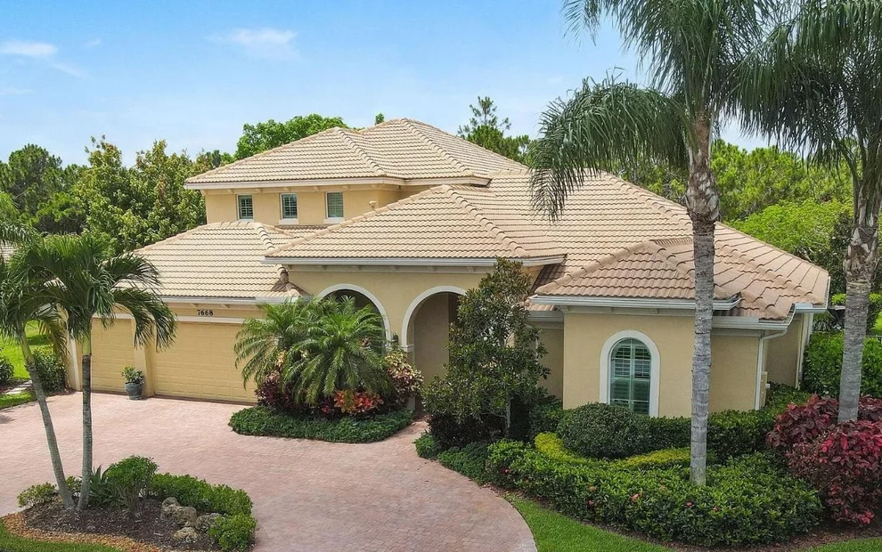 Unit for sale at 7668 SE Laque Circle, Stuart, FL 34997