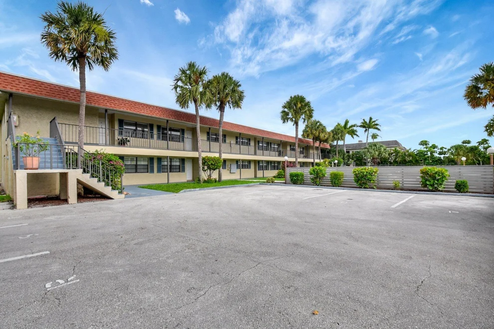 Unit for sale at 1401 NW 15th Avenue, Boca Raton, FL 33486