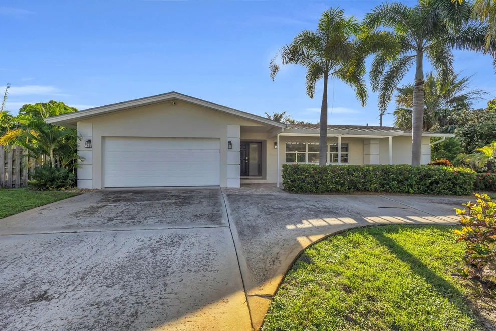 Unit for sale at 40 Pinetree Place, Tequesta, FL 33469