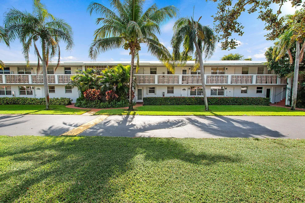 Unit for sale at 30 SE 13th Street, Boca Raton, FL 33432