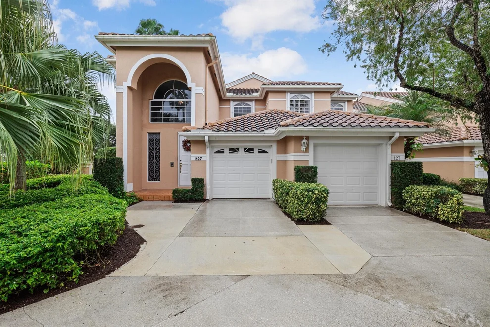 Unit for sale at 227 Legendary Circle, Palm Beach Gardens, FL 33418