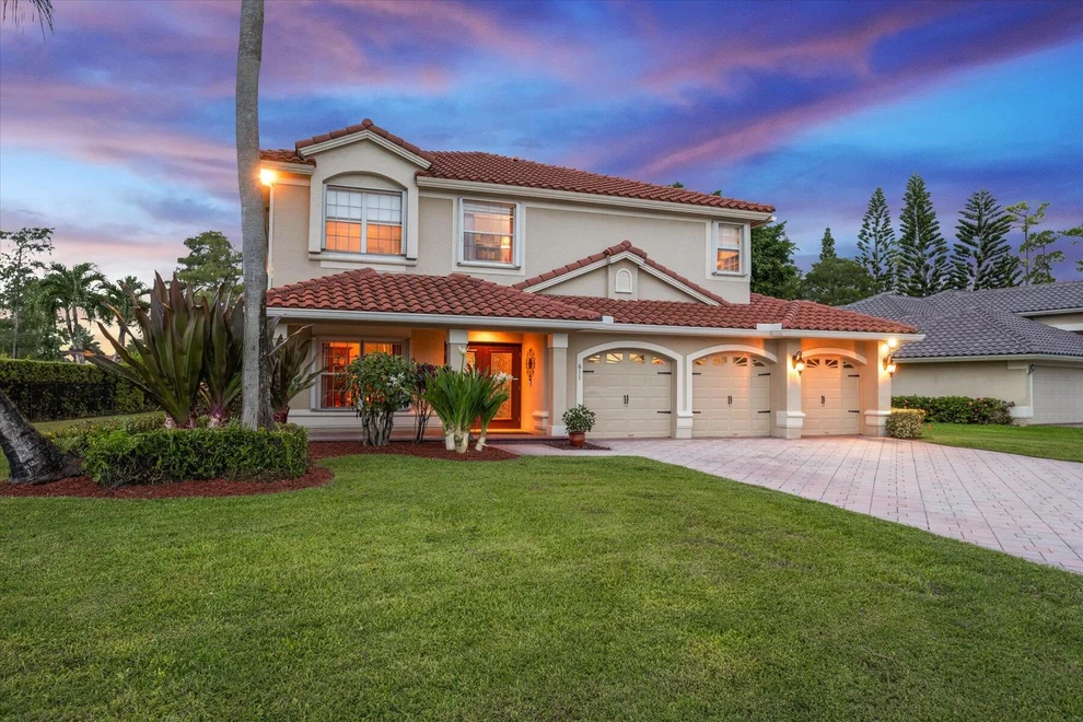 Unit for sale at 611 Cypress Crossing, Wellington, FL 33414