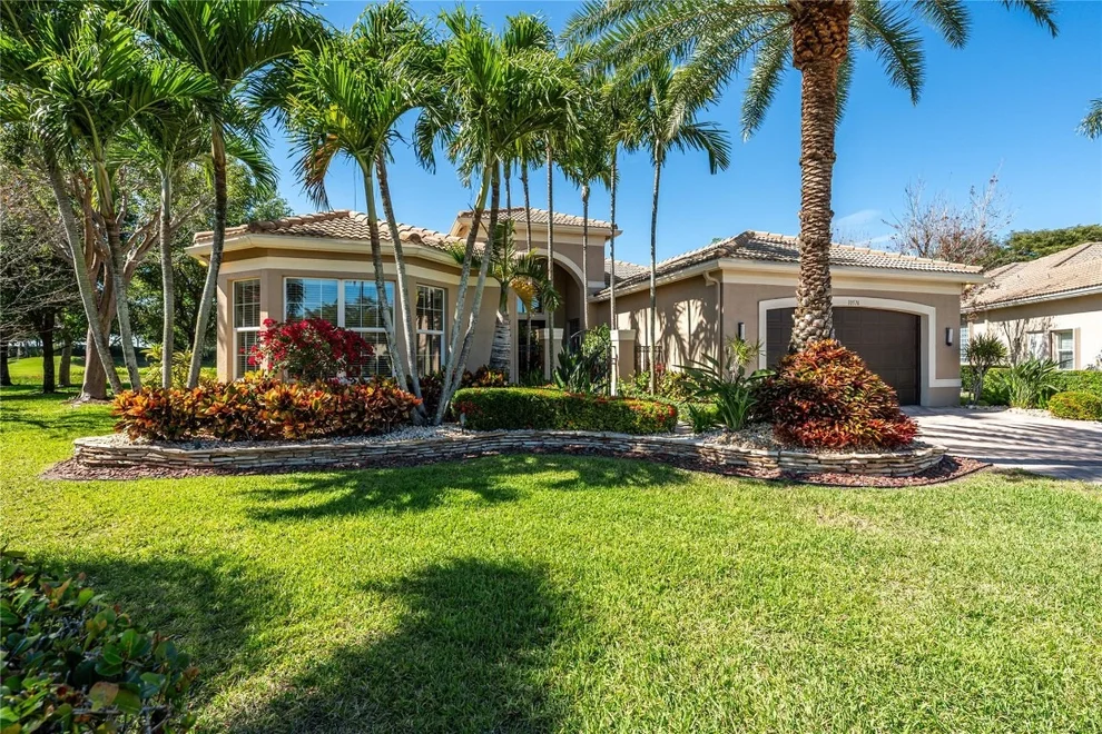 Unit for sale at 10576 Whitewind Circle, Boynton Beach, FL 33473