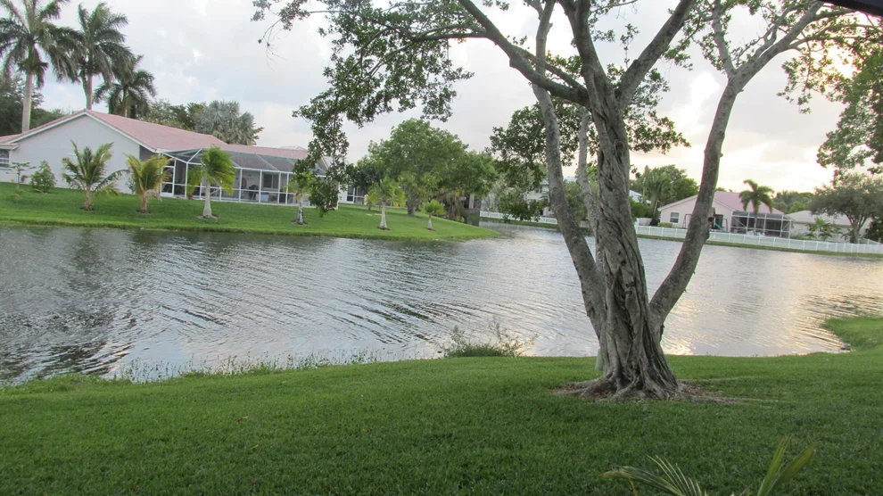 Unit for sale at 9468 Palm Circle S, Pembroke Pines, FL 33025