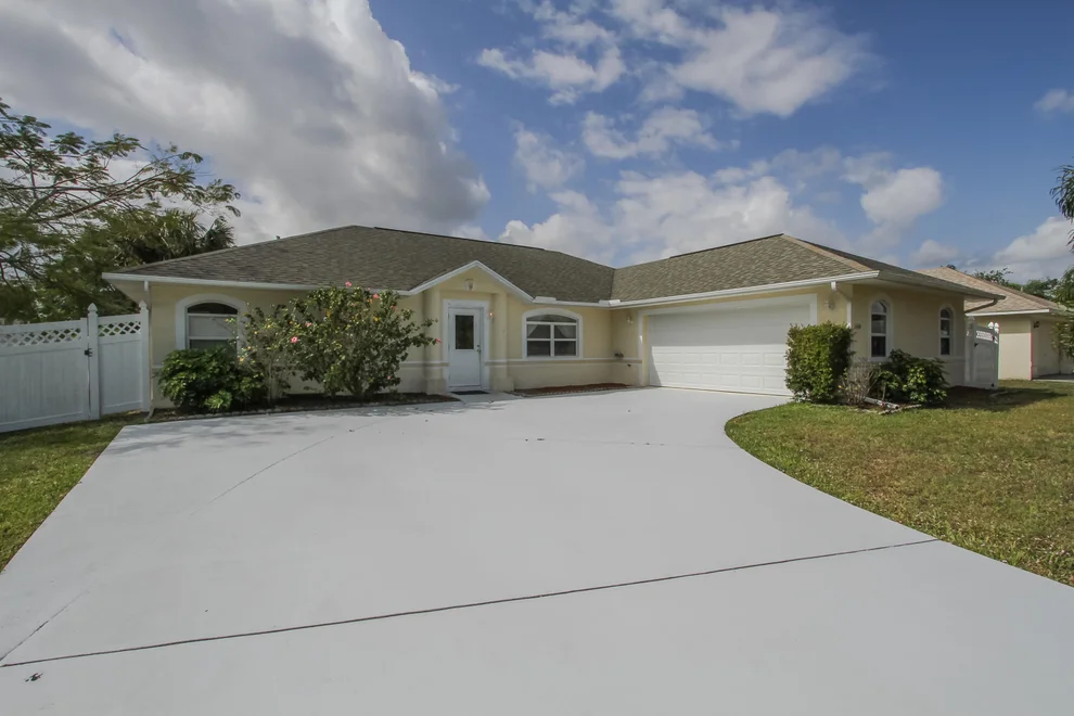 Unit for sale at 1614 SE Goucho Avenue, Port St Lucie, FL 34952