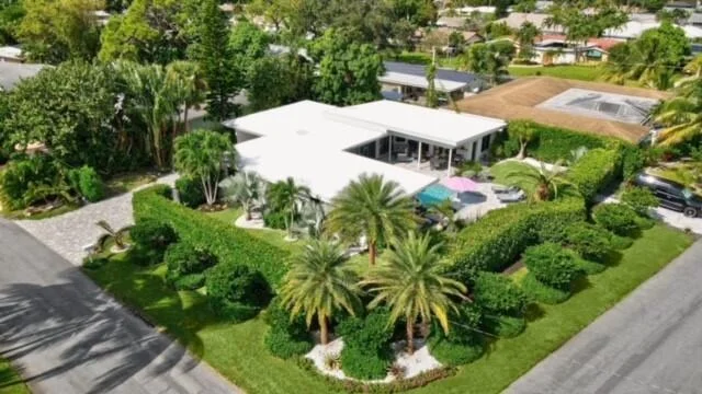 Unit for sale at 903 SW 27th Terrace, Boynton Beach, FL 33435