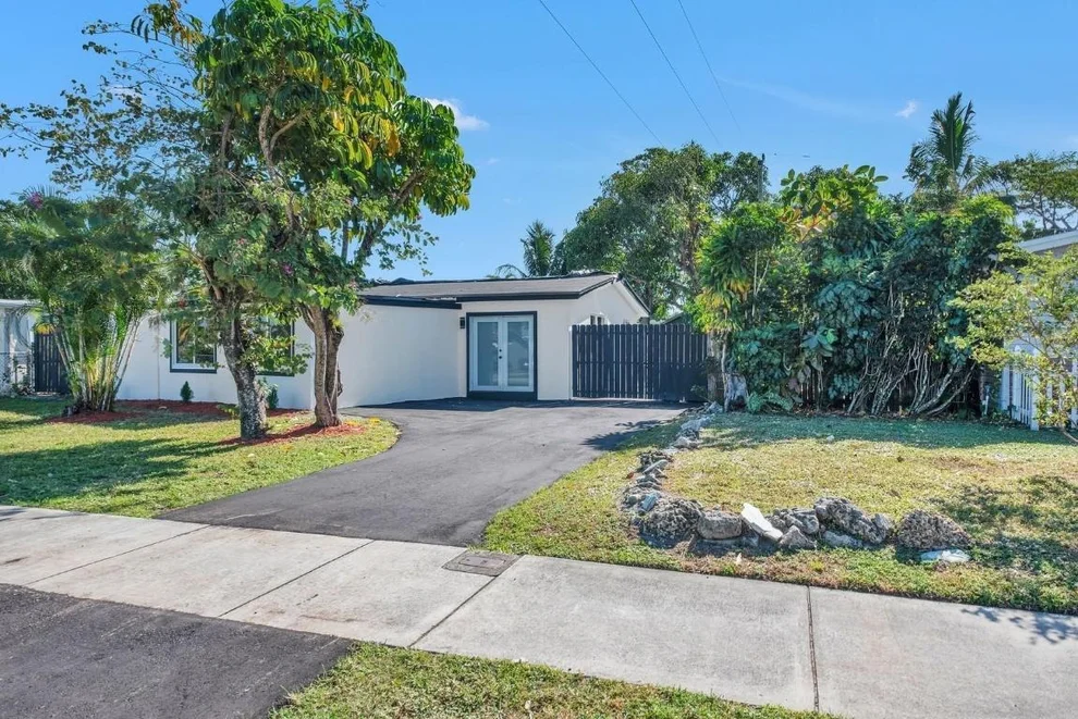 Unit for sale at 120 NE 57th Court, Oakland Park, FL 33334