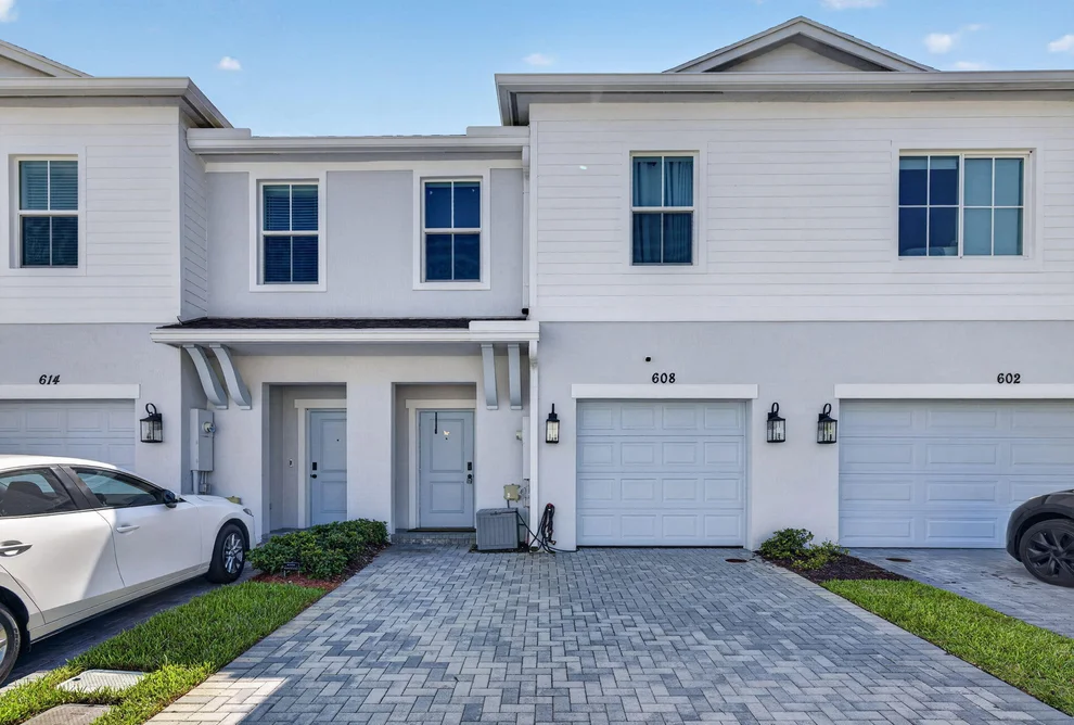 Unit for sale at 608 NE WATERS EDGE Lane, Port St Lucie, FL 34983