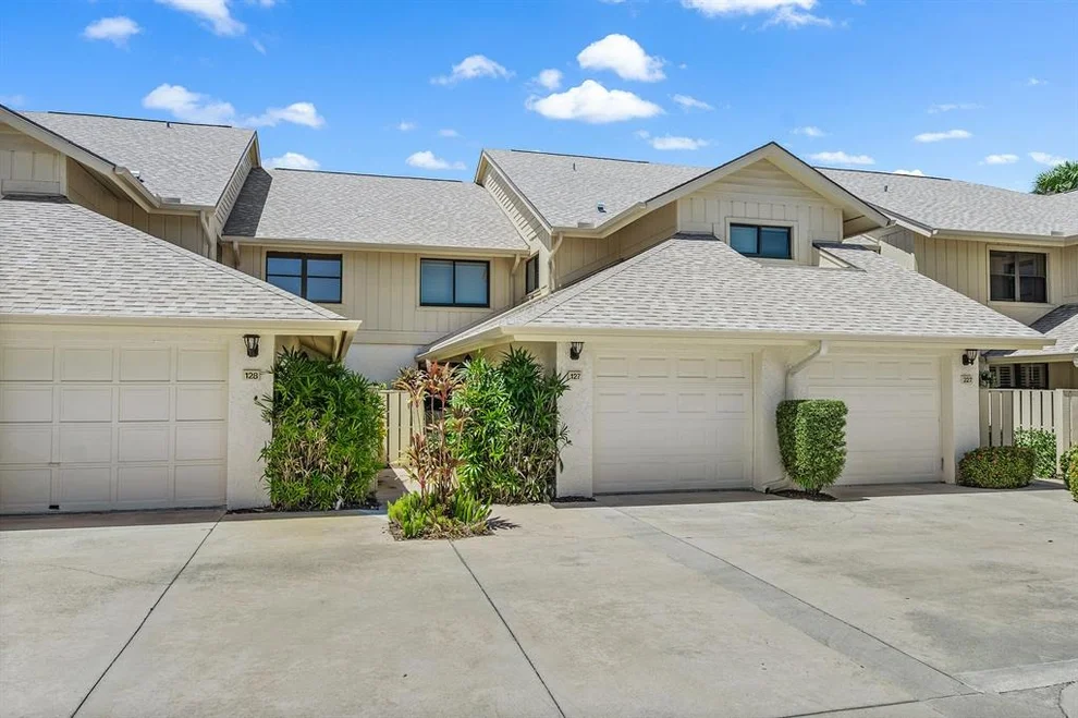 Unit for sale at 17081 Waterbend Drive, Jupiter, FL 33477