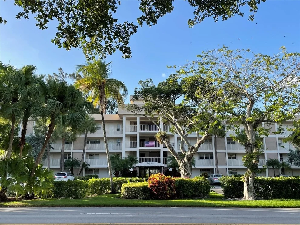Unit for sale at 3051 S Palm Aire Drive, Pompano Beach, FL 33069