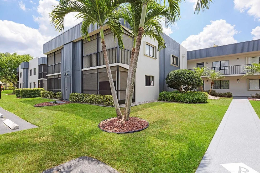 Unit for sale at 15036 Ashland Lane, Delray Beach, FL 33484