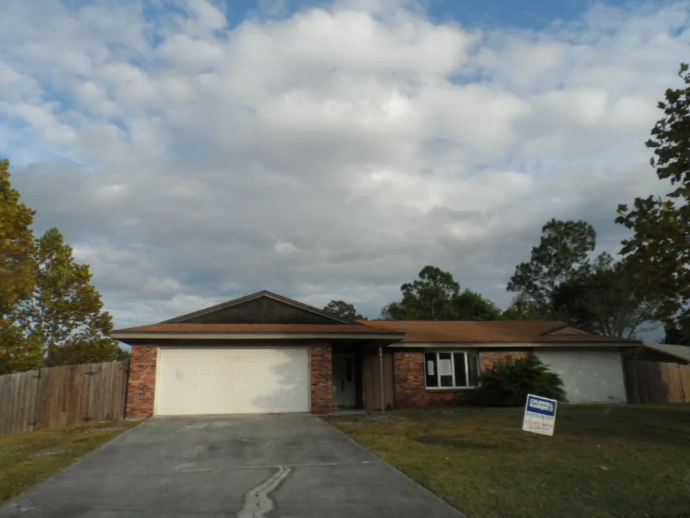 Unit for sale at 1601 SW Buffum Lane, Port St Lucie, FL 34984